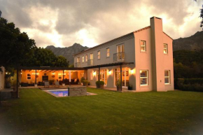 Mountain view villa in exclusive security estate, Hout Bay, Cape Town